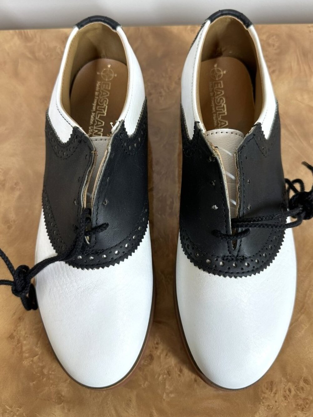 NEW Eastland Sadie Black White Leather Saddle Oxford Shoes 8.5M NWOB